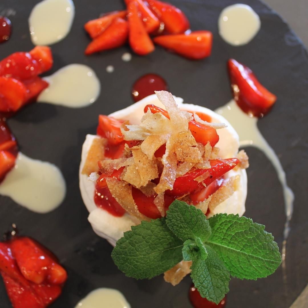 Une assiette colorée préparée par Eko Food & Co
